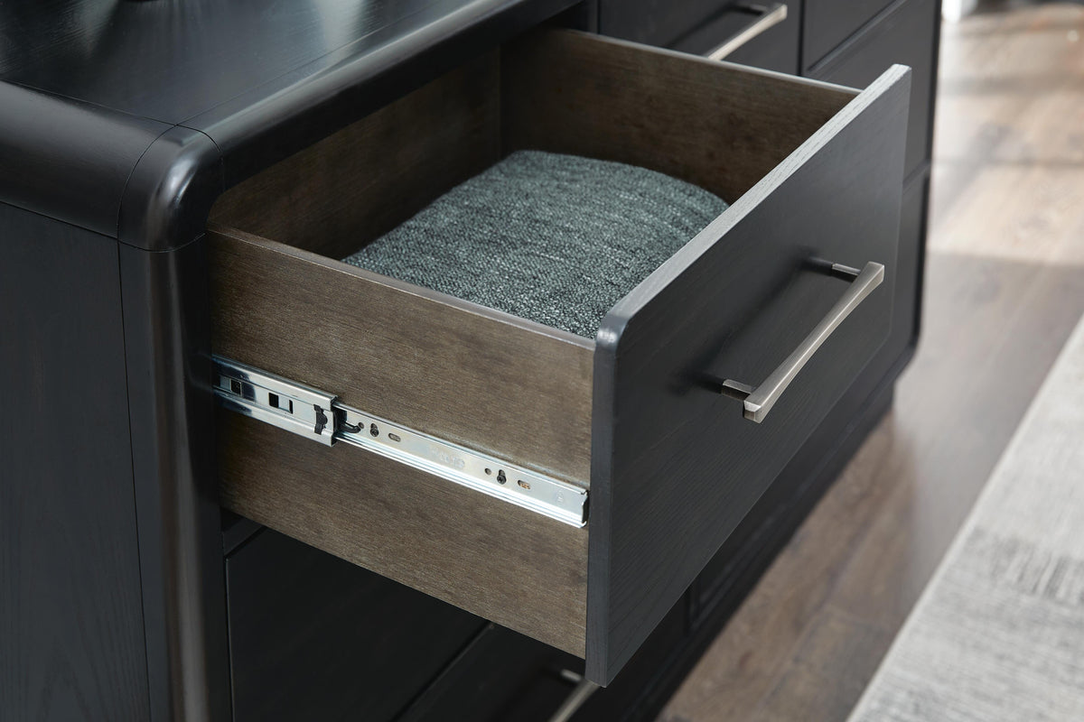 Rowanbeck Dresser - B821-31 - finish or detail (supplier image 8)