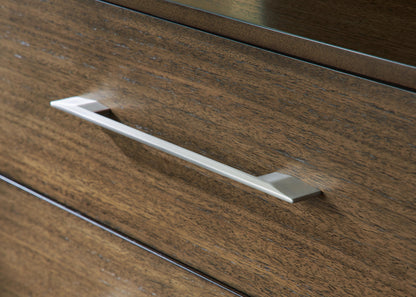 Marxmore Dresser and Mirror - B863B1 - finish or detail (supplier image 7)
