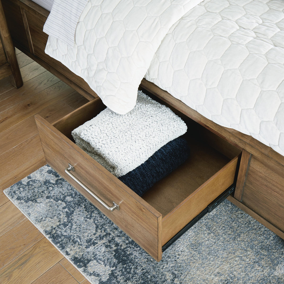 Cabalynn Panel Bed with Storage