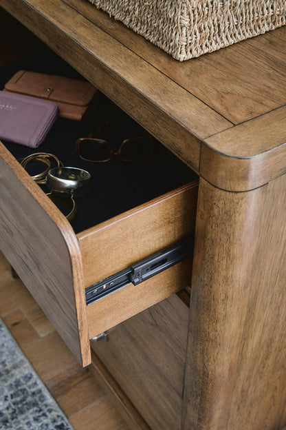 Cabalynn Dresser - B974-31 - finish or detail (supplier image 11)