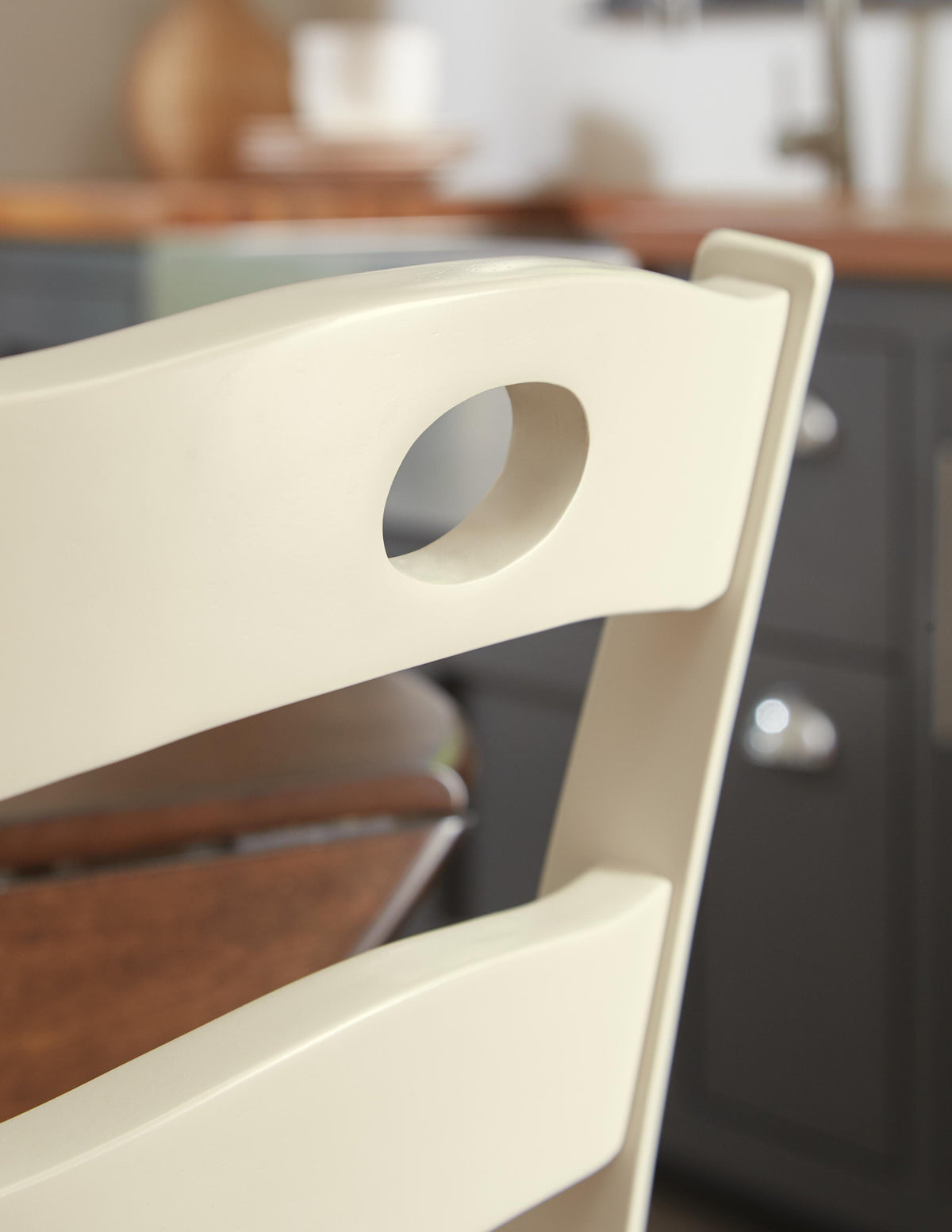 Woodanville Dining Chairs (Set of 2) - D335-01X2 - finish or detail (supplier image 3)
