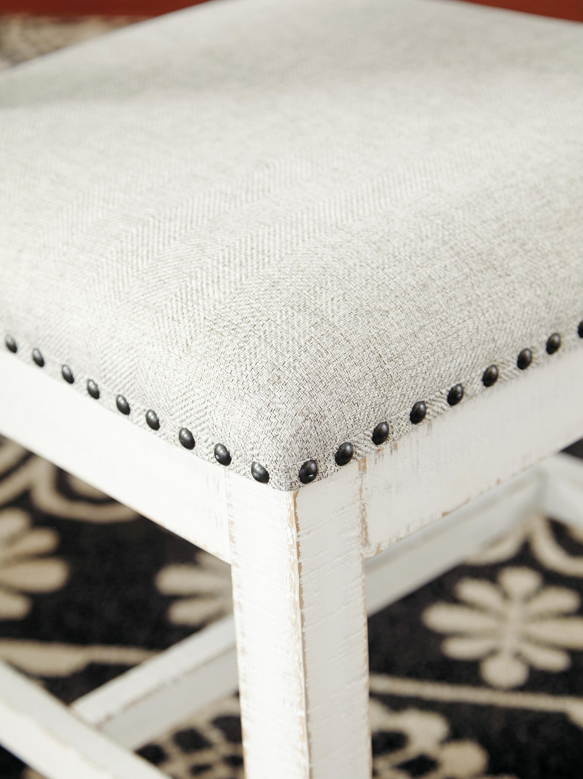 Valebeck Dining Chairs (Set of 2) - D546-01X2 - finish or detail (supplier image 6)