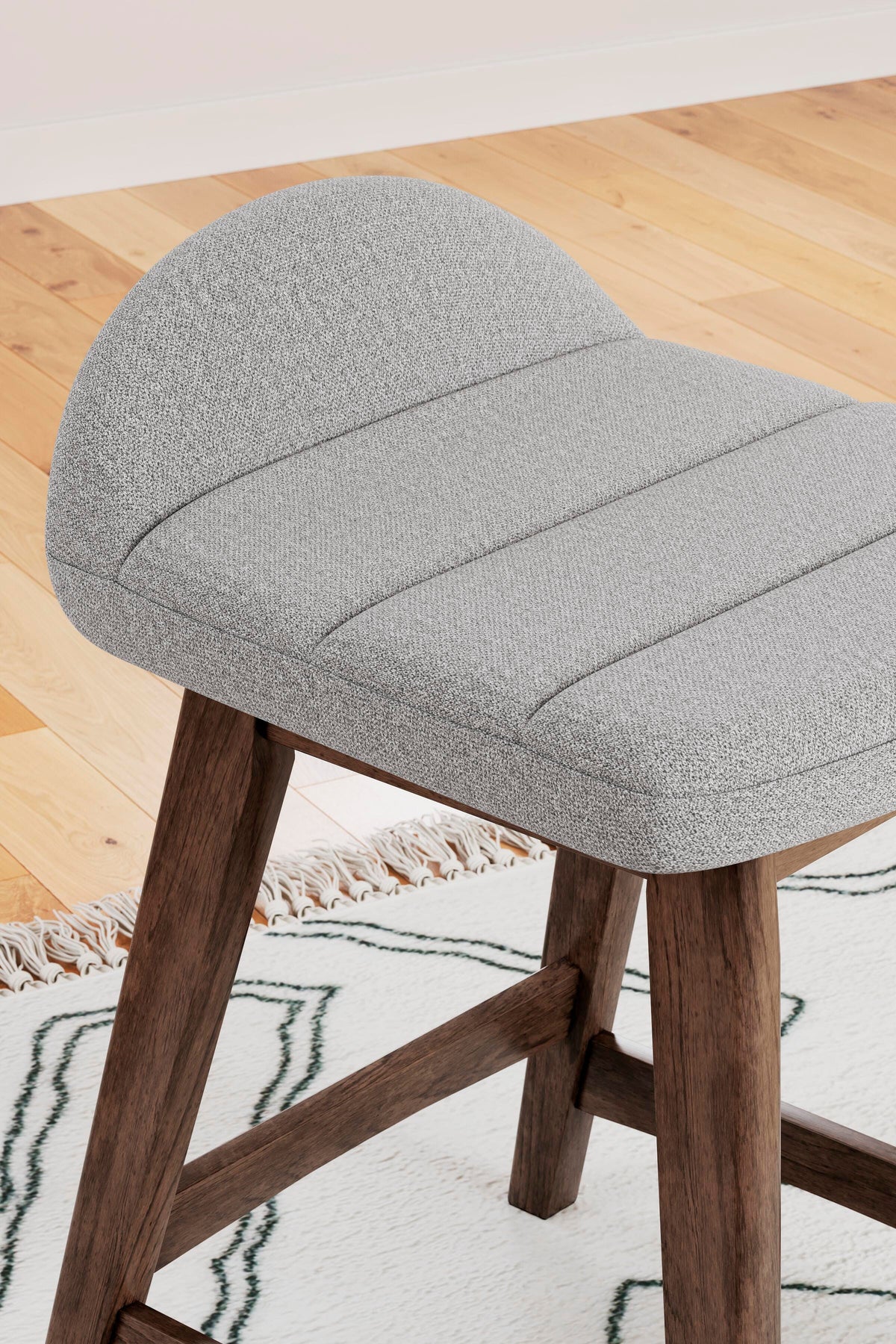Lyncott Bar Stools (Set of 2) - D615-124X2 - finish or detail (supplier image 48)