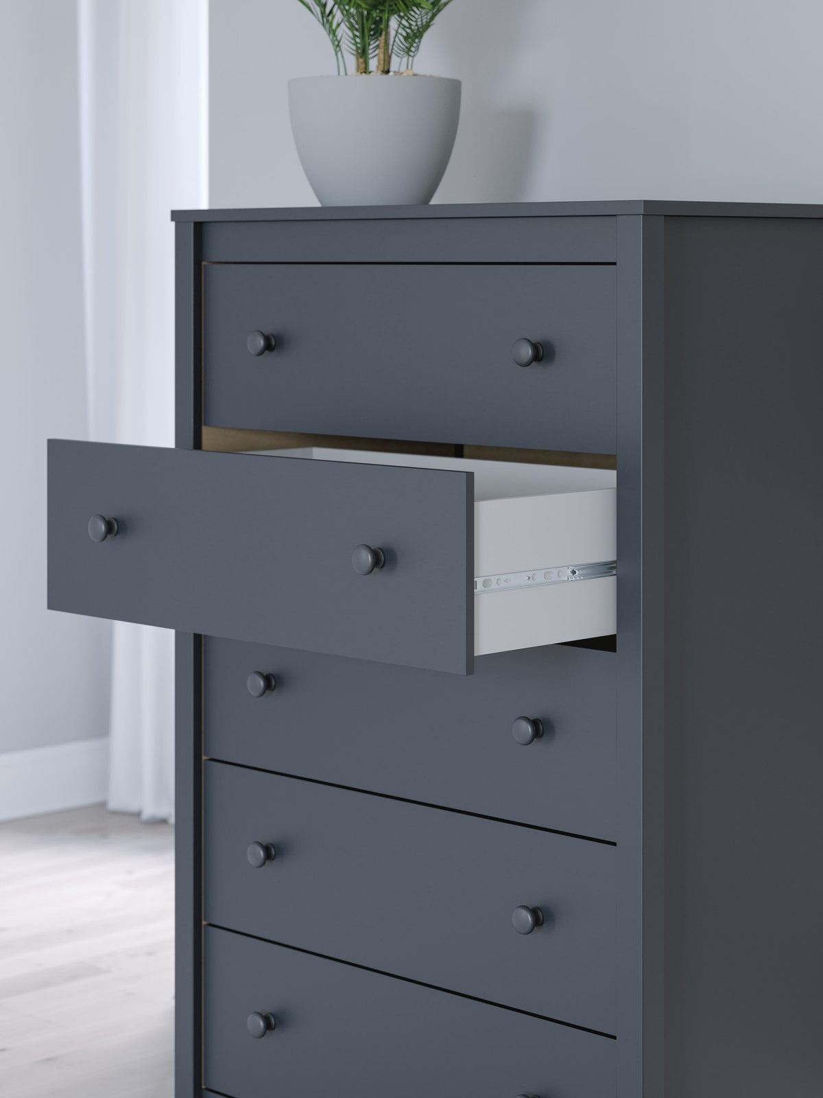 Simmenfort Chest of Drawers - EB1528-245 - finish or detail (supplier image 10)