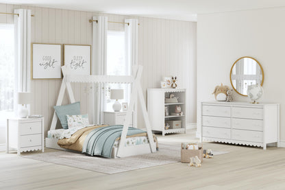 Hallityn Tent Bed - EB1810-121 - product view or room setting; only bed included (supplier image 21)