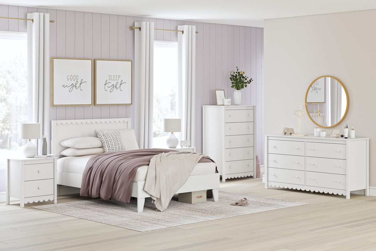 Hallityn Dresser - EB1810-231 - product view or room setting; only dresser included (supplier image 12)