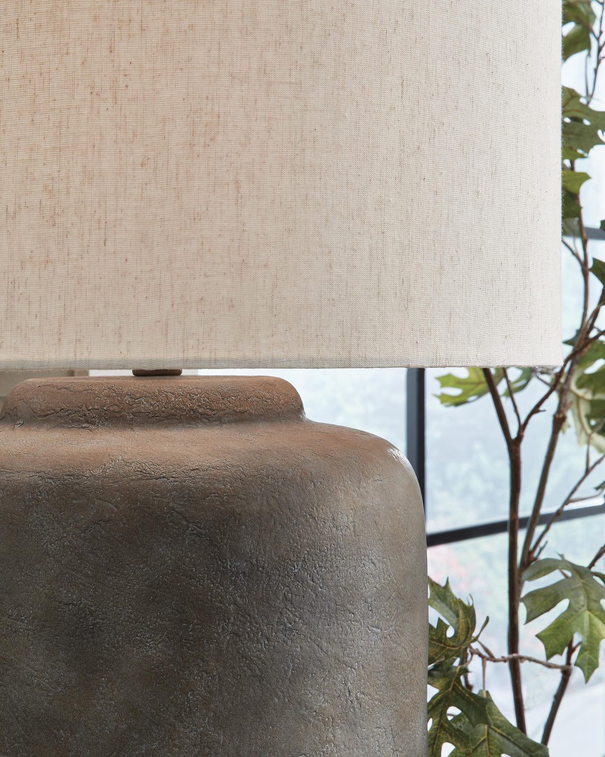 Zandophen Table Lamp - L207654 - finish or detail (supplier image 3)