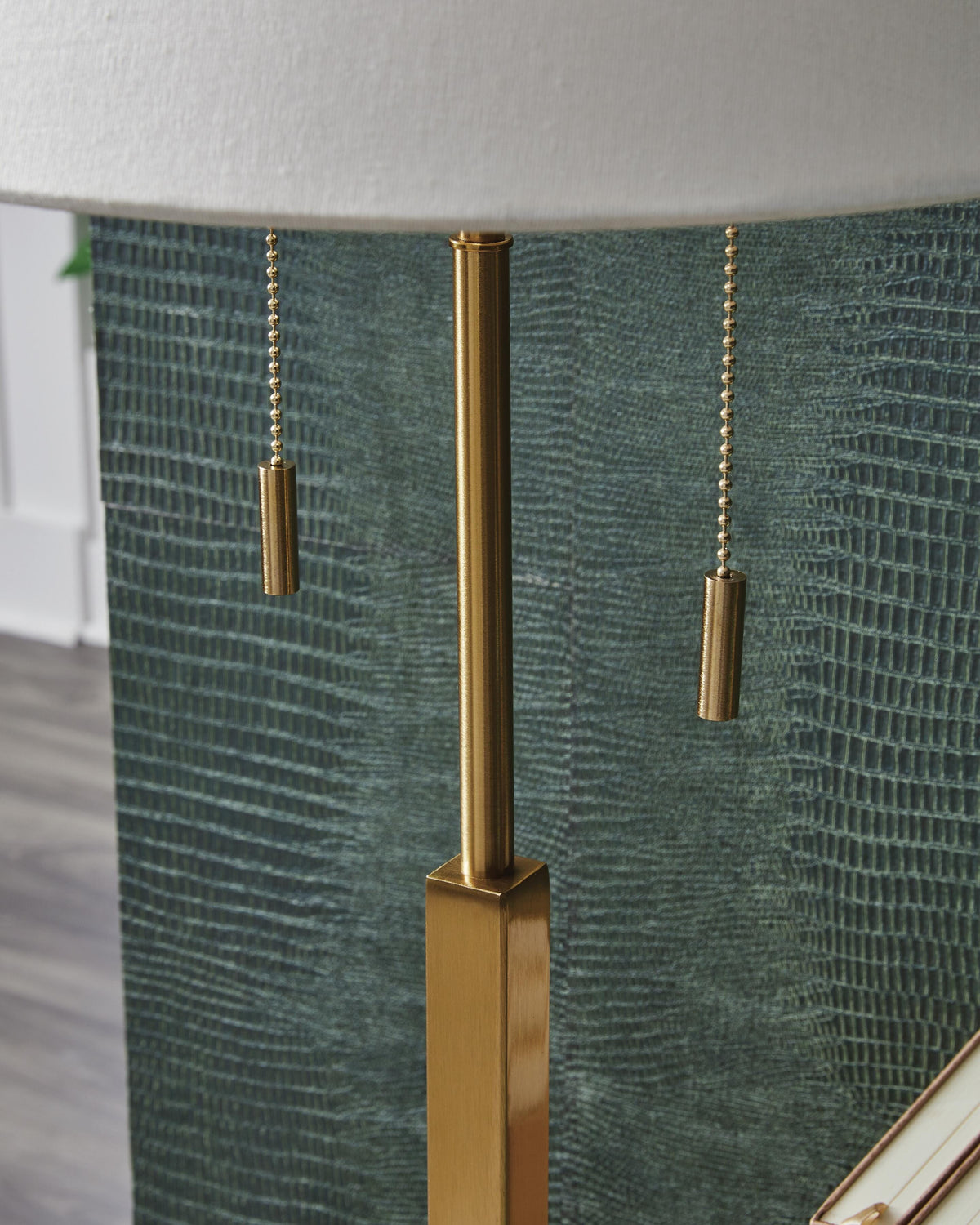 Haigwood Table Lamp - L208474 - finish or detail (supplier image 3)