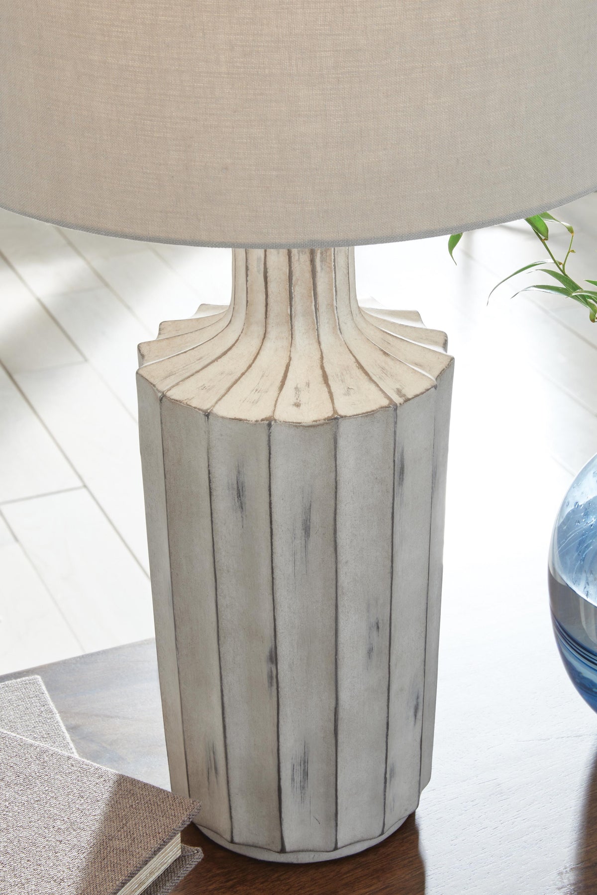 Imre Table Lamp - L235884 - finish or detail (supplier image 3)