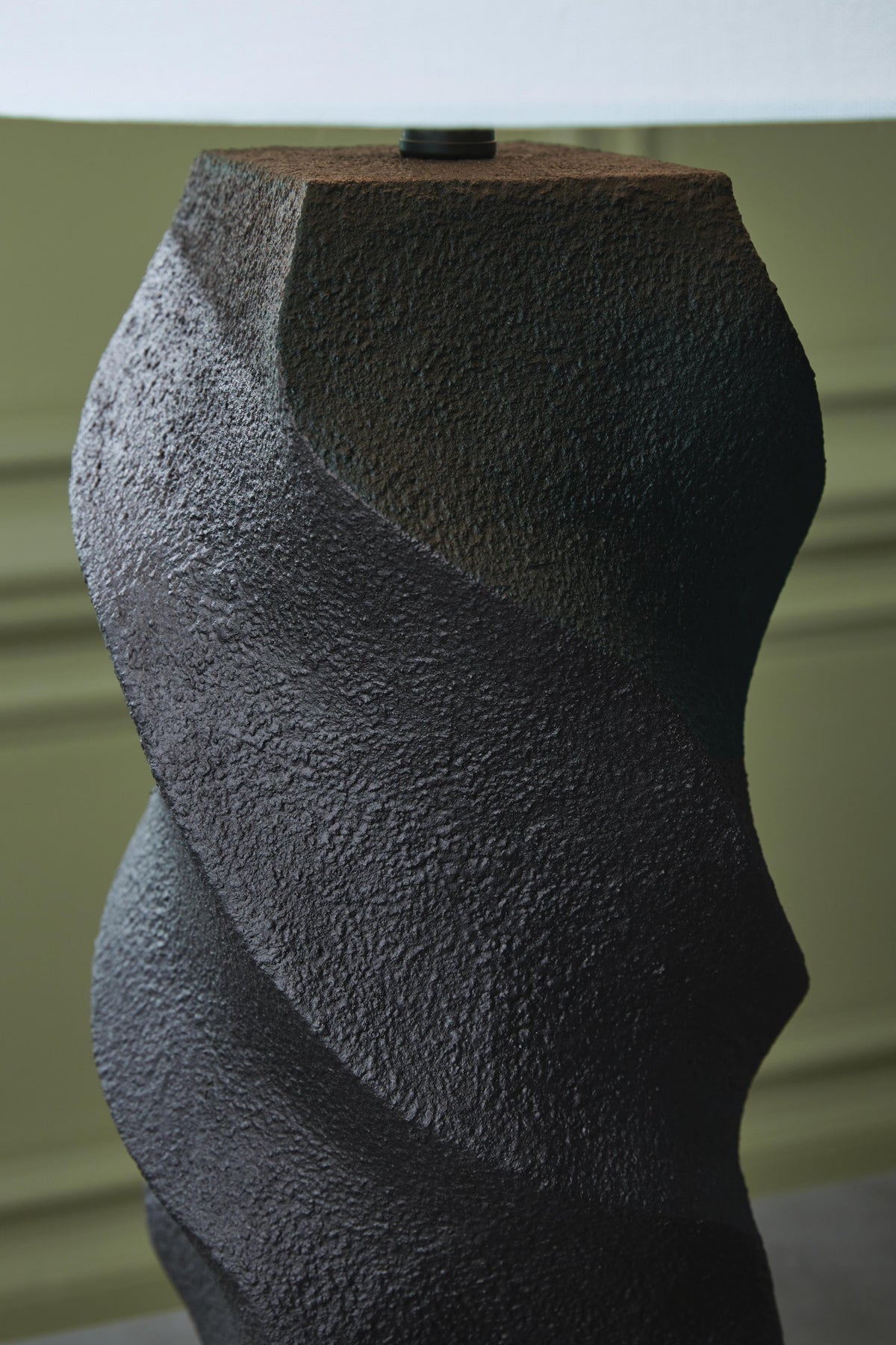 Amillion Table Lamp - L235904 - finish or detail (supplier image 3)