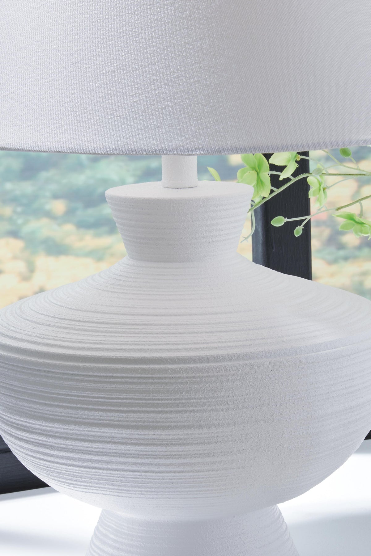 Harelwood Table Lamp - L235934 - finish or detail (supplier image 3)