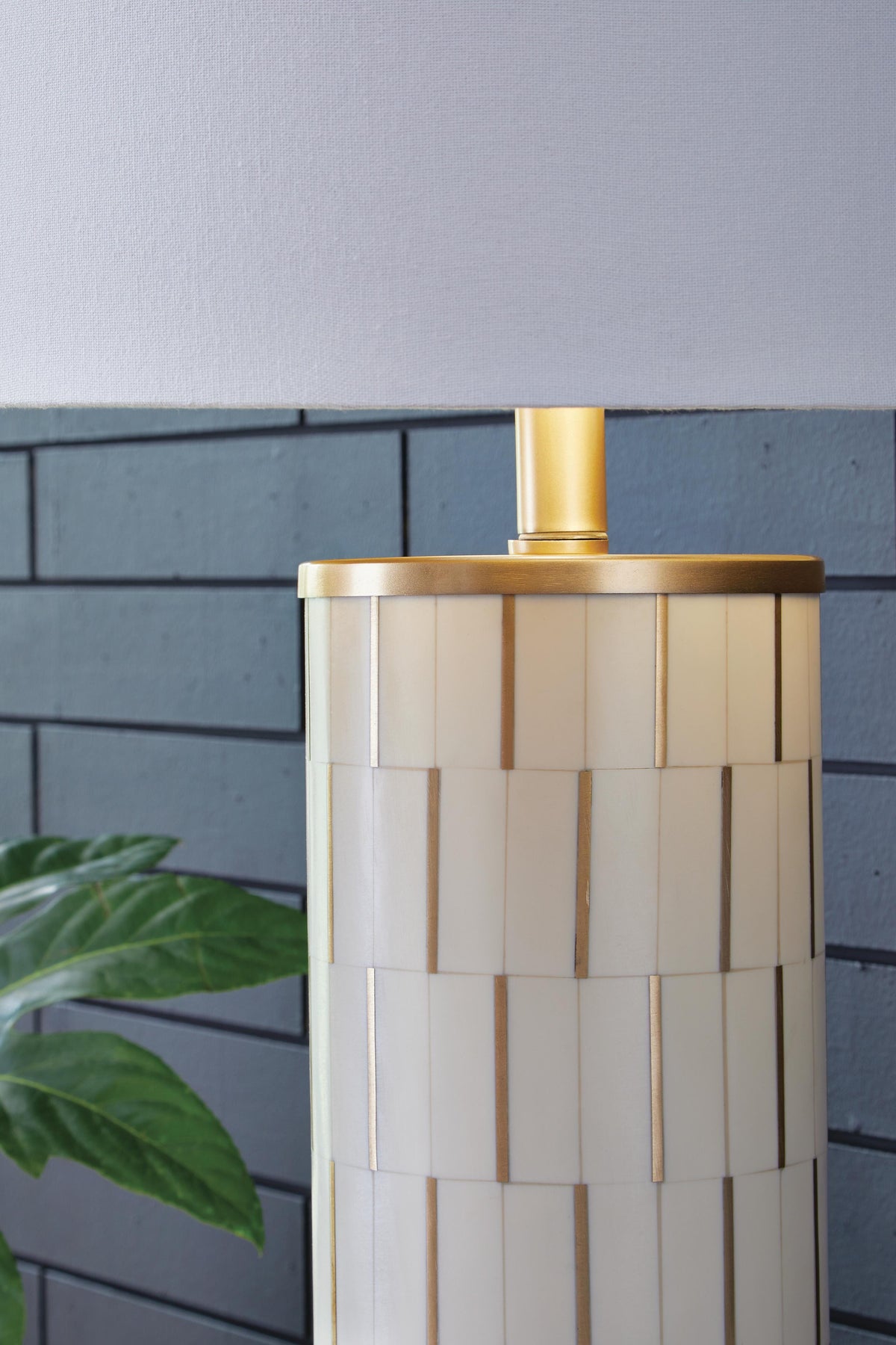 Faridworth Table Lamp - L235954 - finish or detail (supplier image 3)