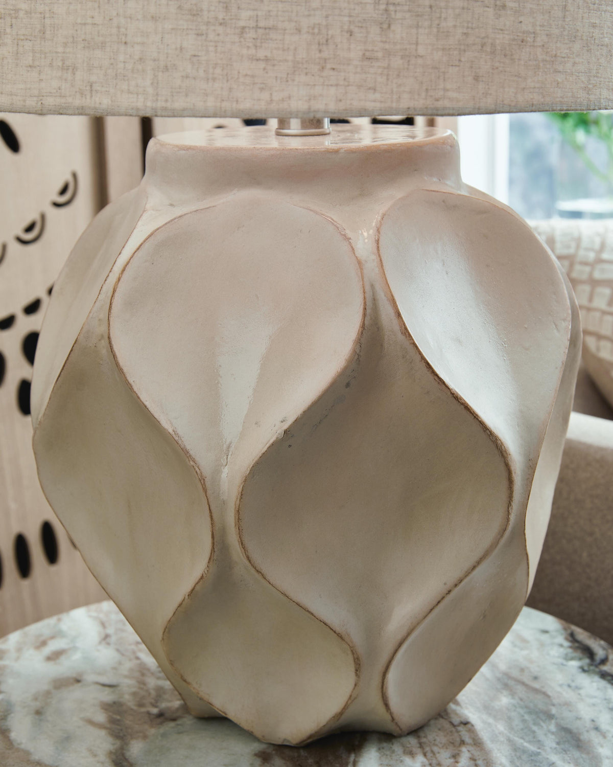 Edselham Table Lamp - L235974 - finish or detail (supplier image 3)