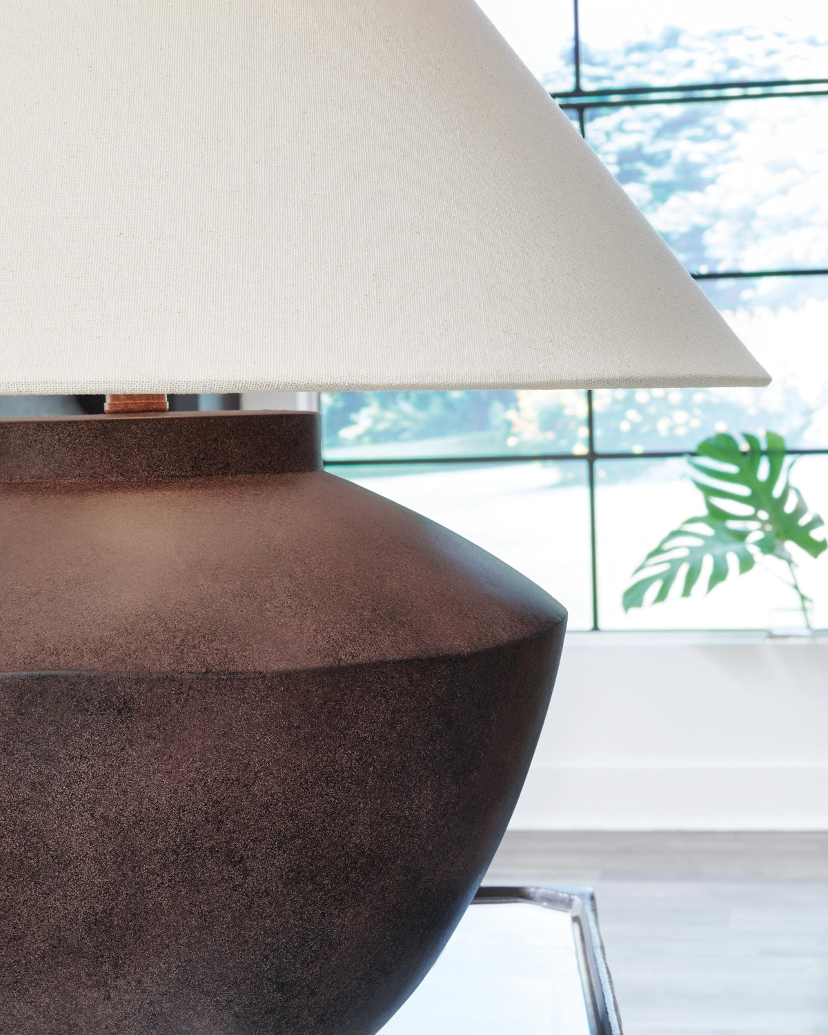 Honsworth Table Lamp - L235994 - finish or detail (supplier image 3)