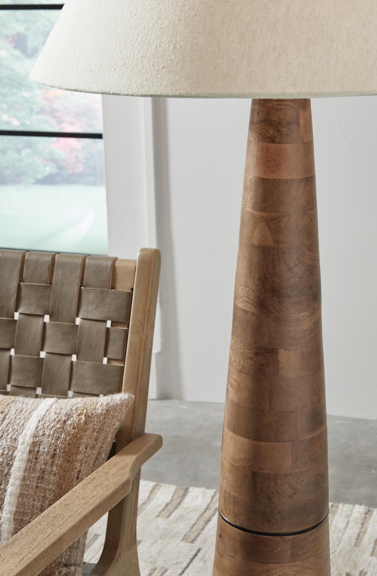 Danset Floor Lamp - L329101 - finish or detail (supplier image 4)
