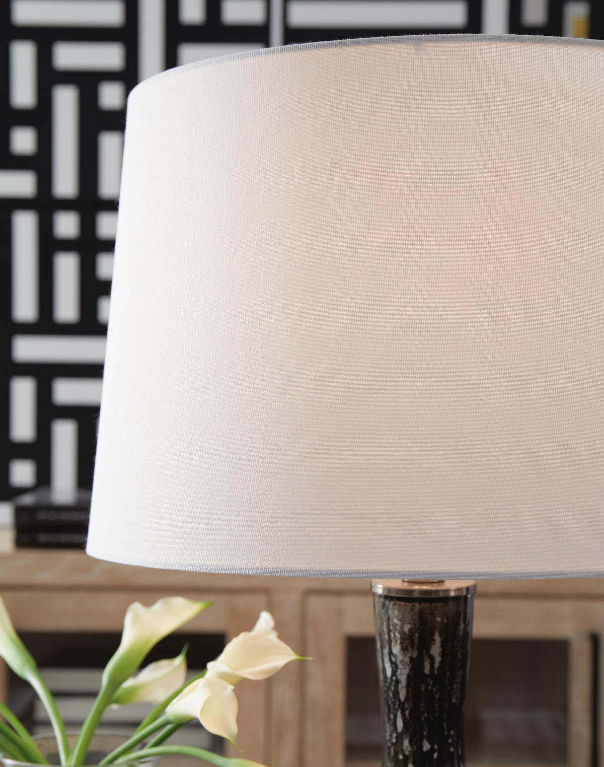Tenslow Table Lamps (Set of 2) - L430844X2 - finish or detail (supplier image 5)