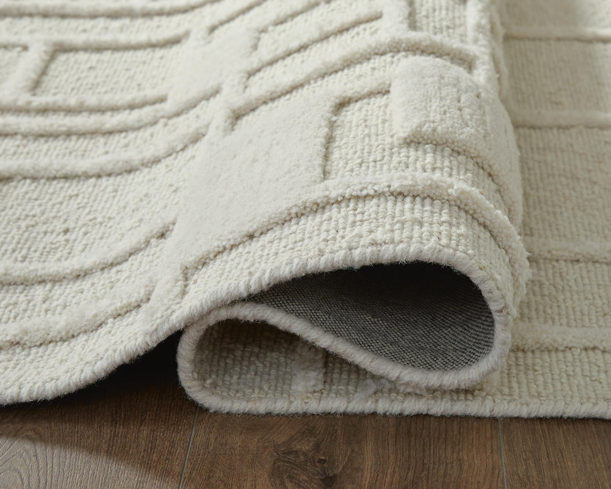 Empriss Area Rug - R407622, R407621 - finish or detail (supplier image 4)