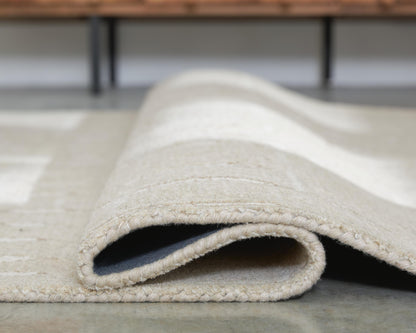 Wolbert Area Rug - R407662, R407661 - finish or detail (supplier image 4)