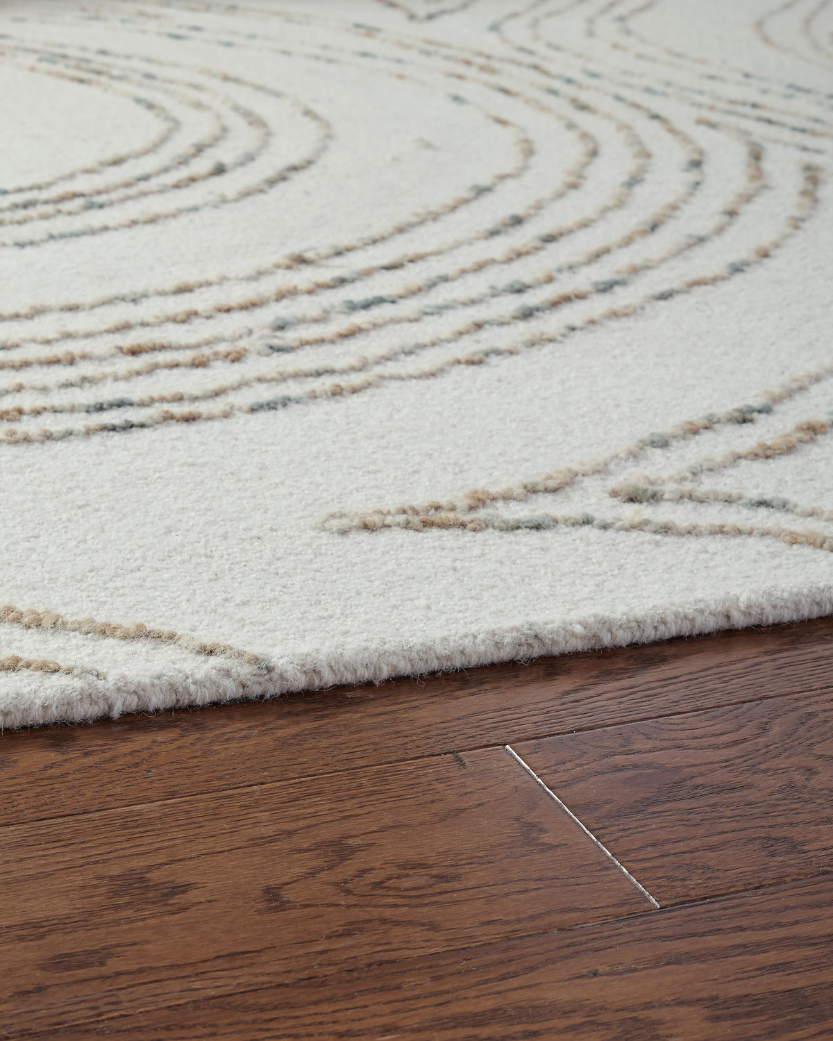 Deenbury Area Rug - R407861, R407862 - finish or detail (supplier image 3)