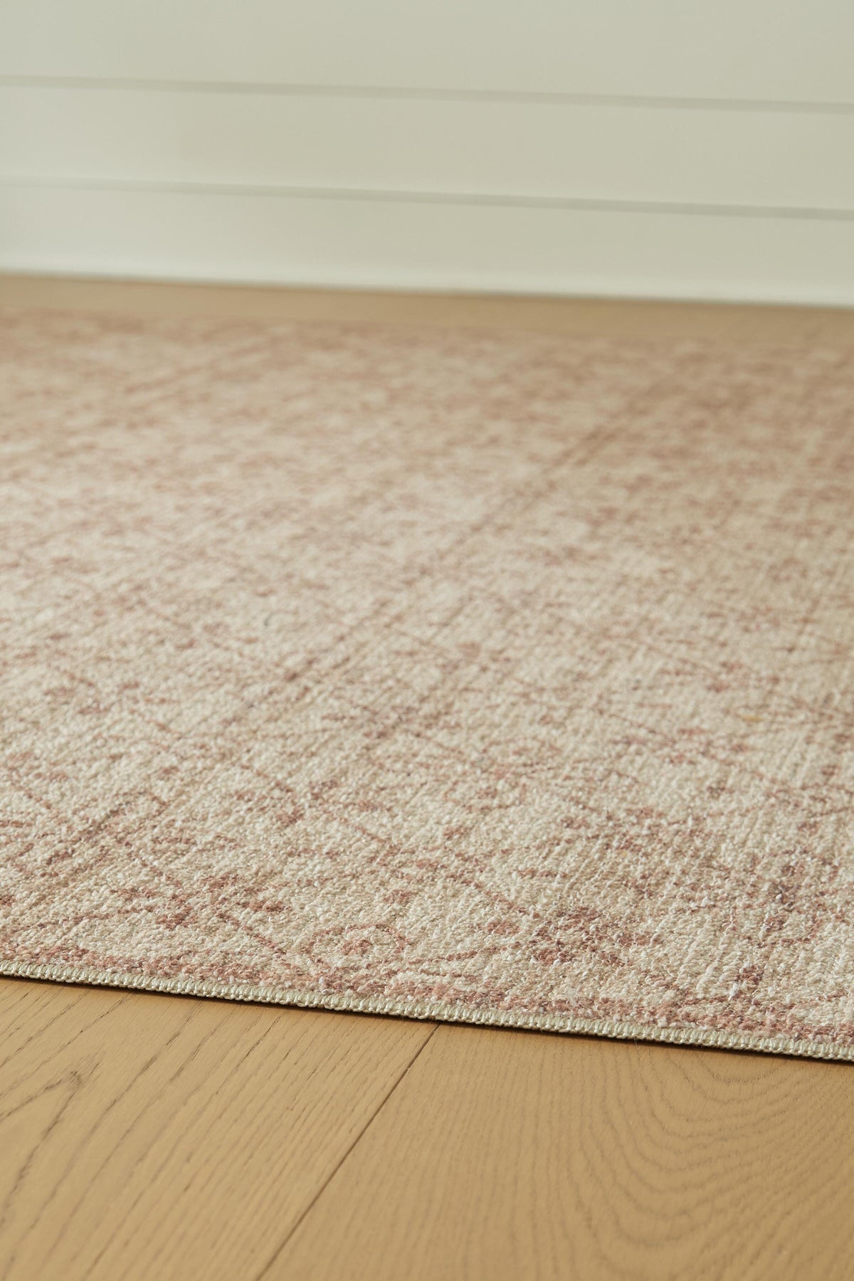 Lyamford Area Rug - R408501, R408502 - finish or detail (supplier image 3)
