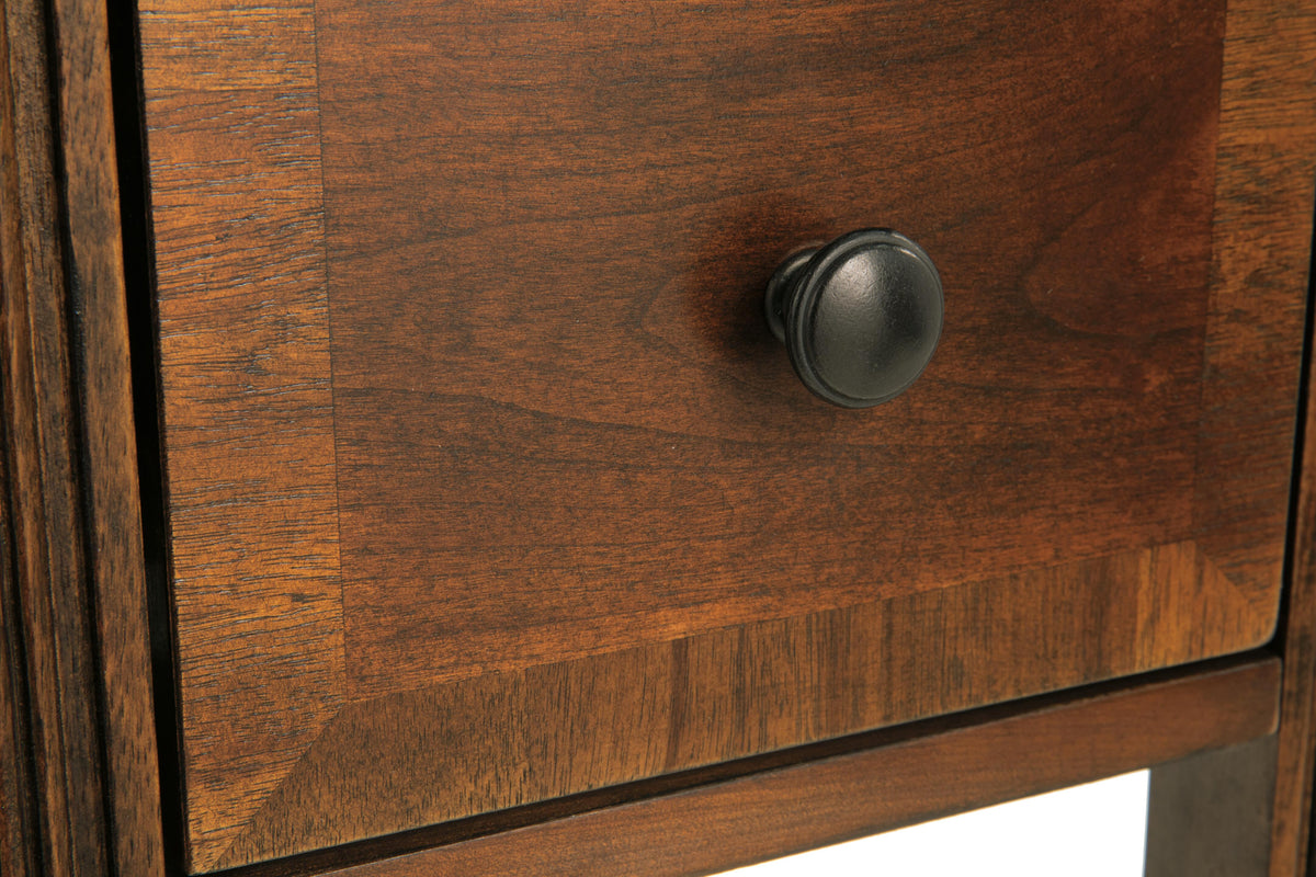 Breegin Chairside End Table - T007-527 - finish or detail (supplier image 9)