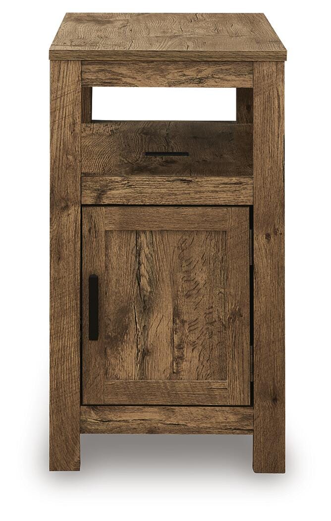 Fendenmore Chairside End Table - T190-117 - product view or room setting; only end table included (supplier image 13)