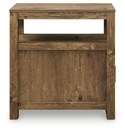 Fendenmore Chairside End Table - T190-117 - product view or room setting; only end table included (supplier image 14)