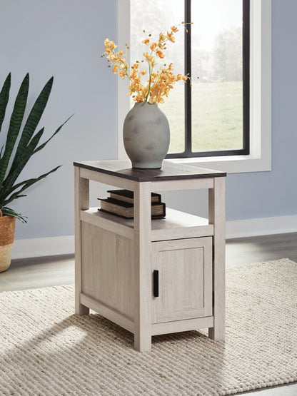 Fendenmore Chairside End Table - T190-217 - product view or room setting; only end table included (supplier image 20)