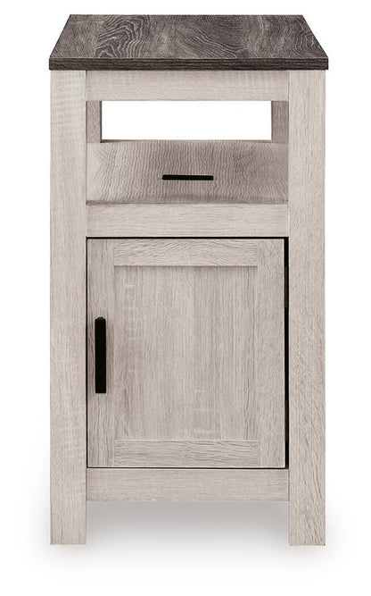 Fendenmore Chairside End Table - T190-217 - product view or room setting; only end table included (supplier image 22)