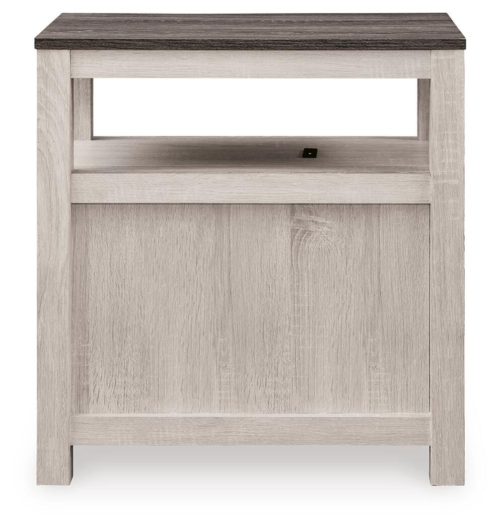 Fendenmore Chairside End Table - T190-217 - product view or room setting; only end table included (supplier image 23)
