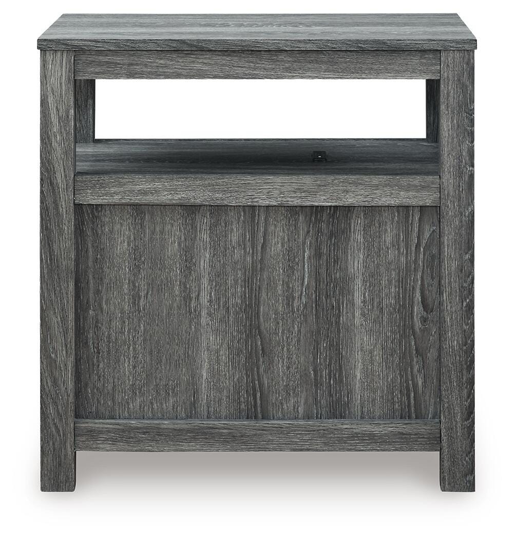 Fendenmore Chairside End Table - T190-317 - product view or room setting; only end table included (supplier image 5)