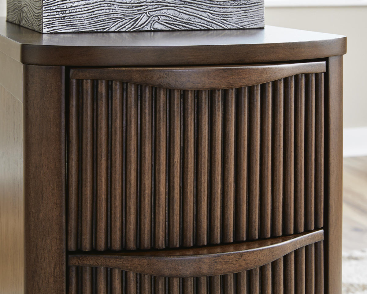 Camdill Chairside End Table - T208-217 - finish or detail (supplier image 16)