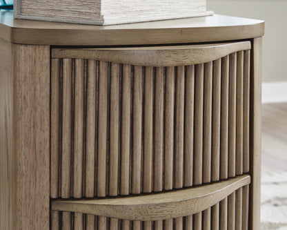 Camdill Chairside End Table - T208-317 - finish or detail (supplier image 25)