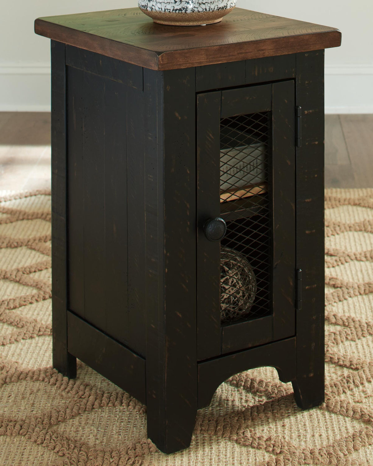 Valebeck Chairside End Table - T468-7 - product view or room setting; only end table included (supplier image 2)