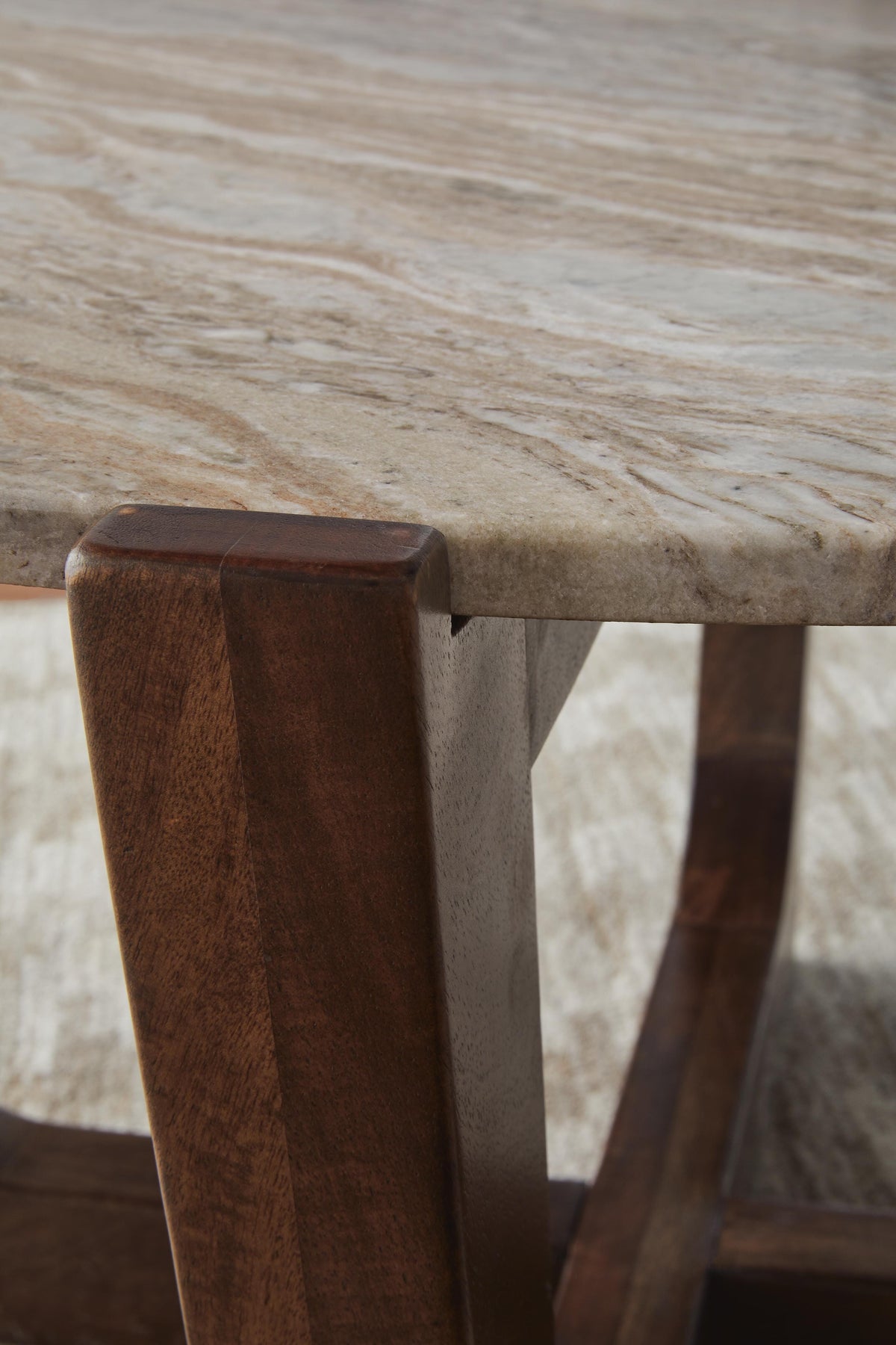 Tanidore End Table - T667-6 - finish or detail (supplier image 6)