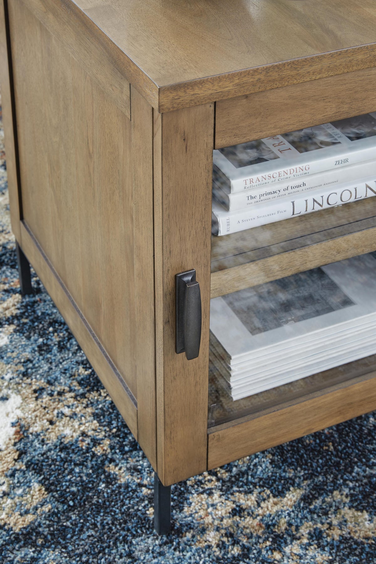 Torlanta Coffee Table and 2 End Tables - T686T1 - finish or detail (supplier image 18)