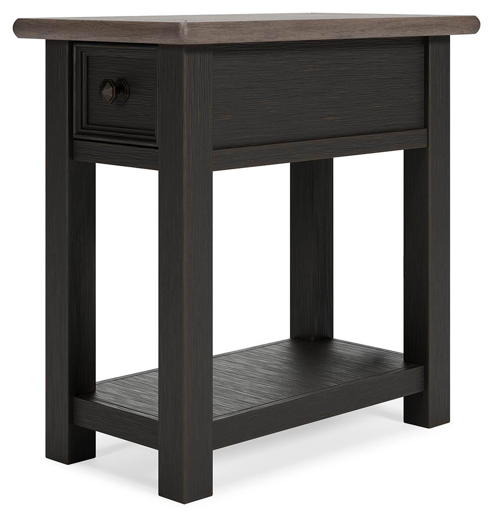 Tyler Creek Chairside End Table - T736-107 - product view or room setting; only end table included (supplier image 6)
