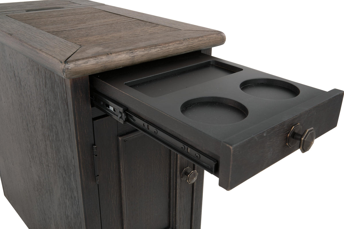 Tyler Creek Chairside End Table with USB Ports & Outlets - T736-7 - finish or detail (supplier image 9)