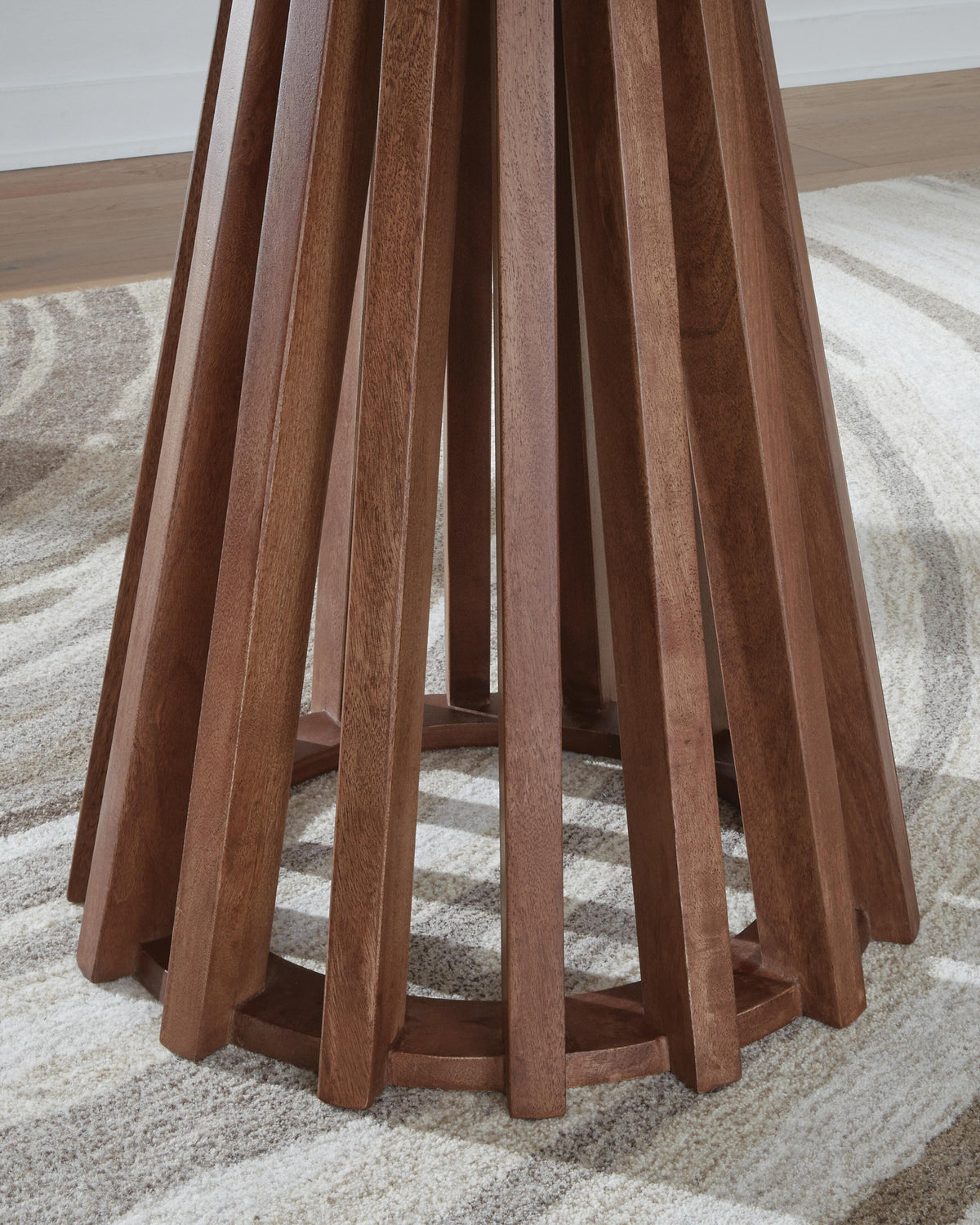 Kallari End Table - T737-6 - finish or detail (supplier image 4)