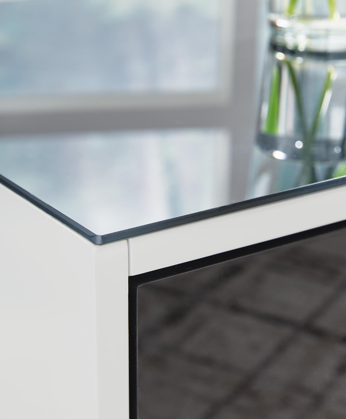 Gardoni End Table - T756-3 - finish or detail (supplier image 8)