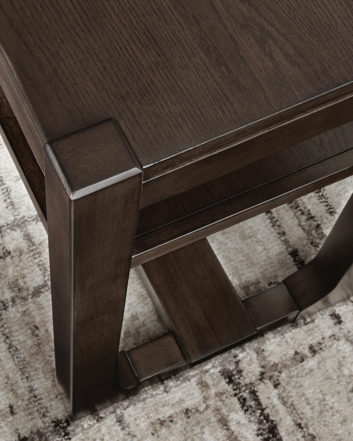 Breckington Sofa Table - T856-4 - finish or detail (supplier image 5)