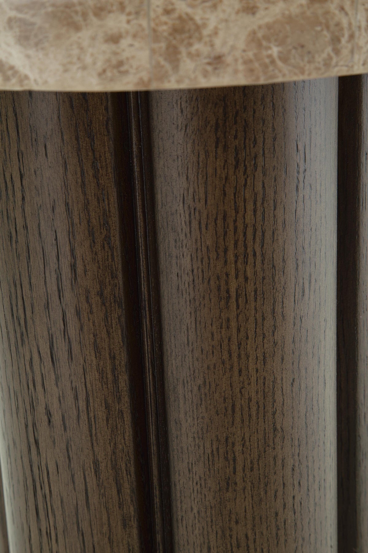 Darimore Chairside End Table - T984-7 - finish or detail (supplier image 4)