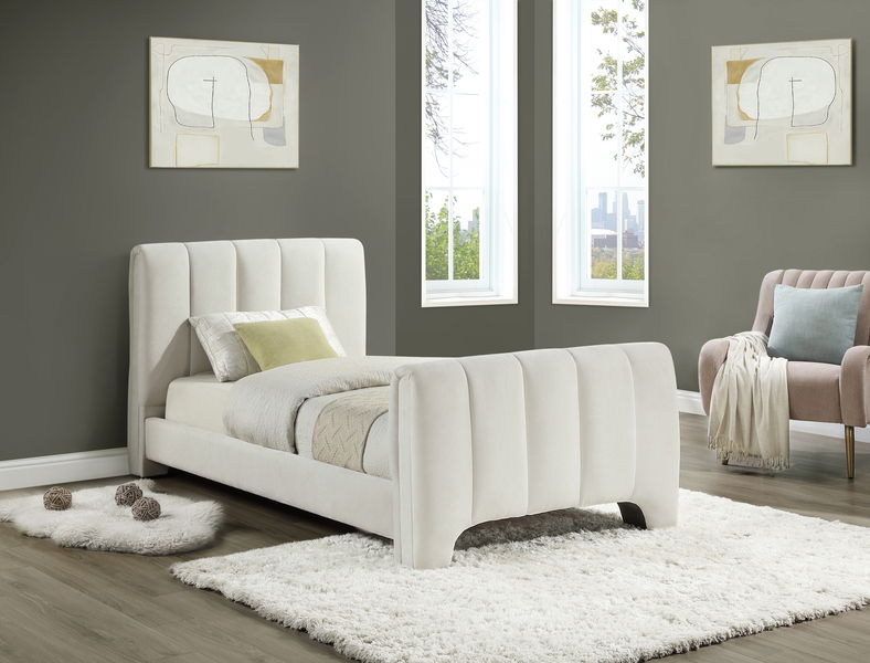 Camila - Bed
