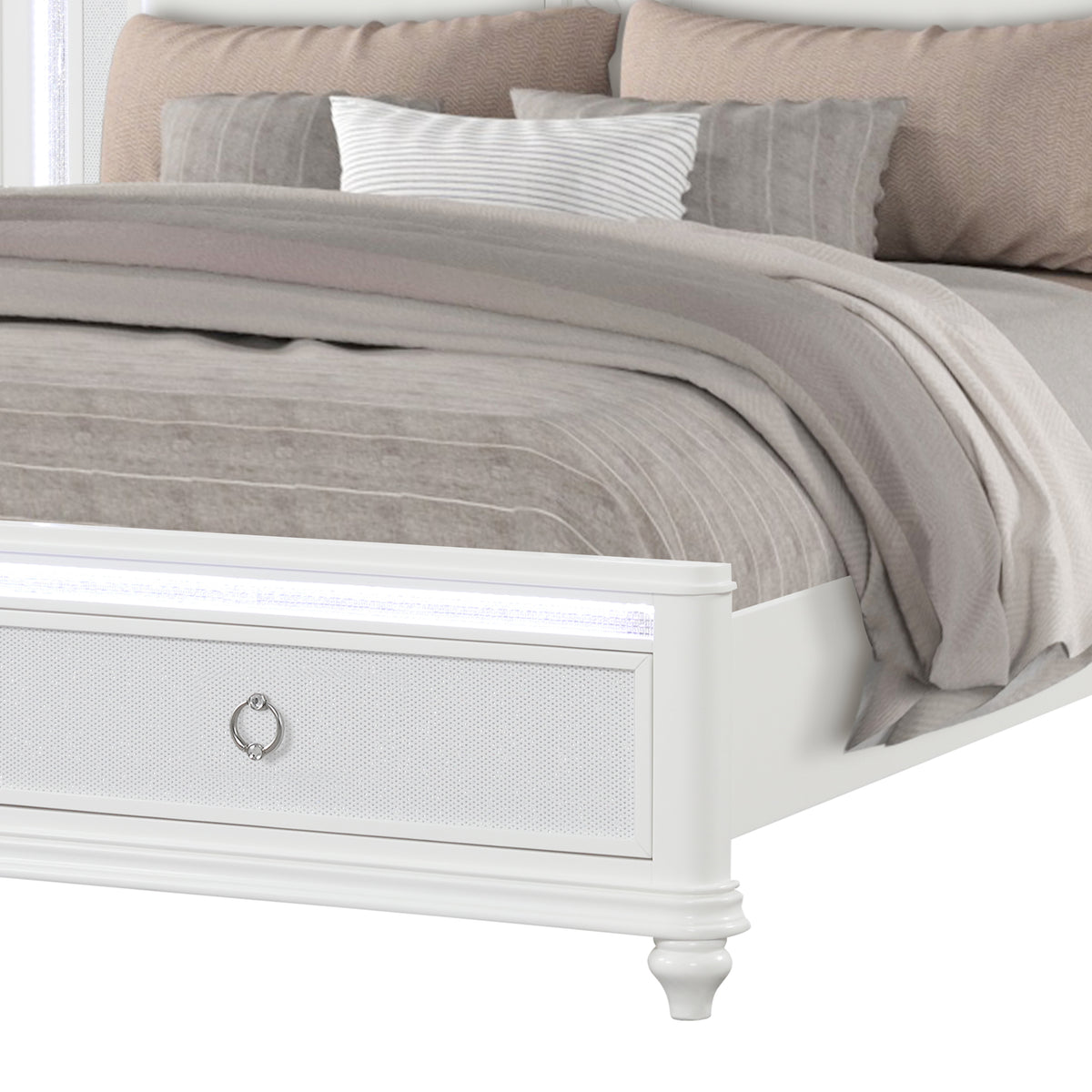 Abigale White Bed - footboard detail.