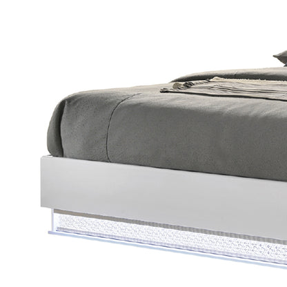 Glam White Bed - bed detail. Shared supplier photo; photographed size is not verified.