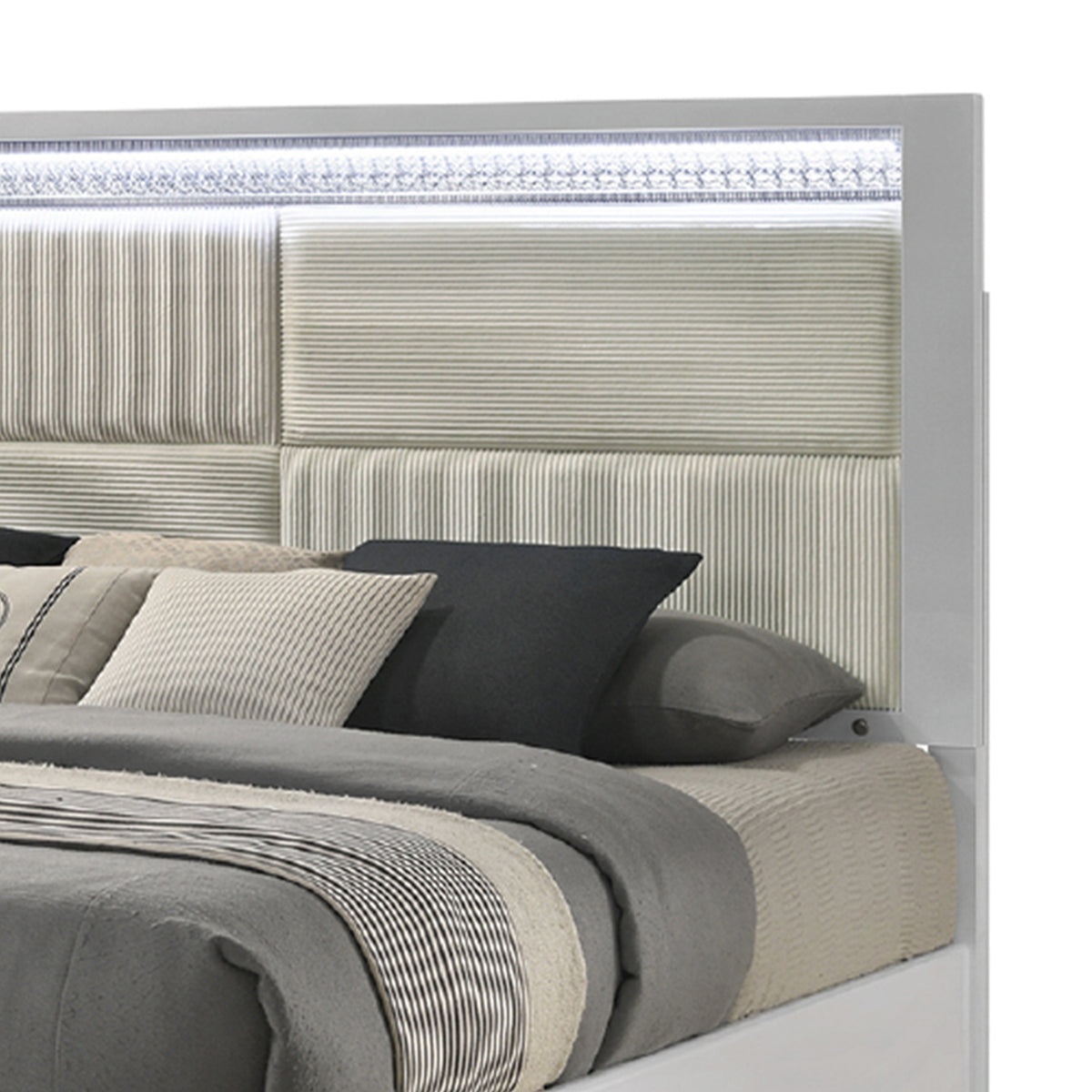 Glam White Bed - bed detail. Shared supplier photo; photographed size is not verified.